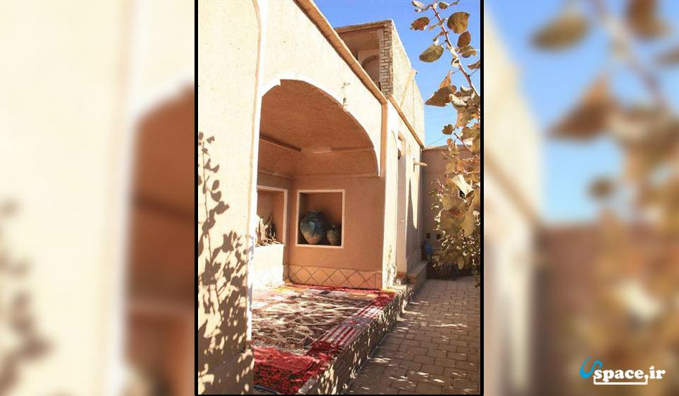 اقامتگاه بوم گردی خانه بوتیمار روستای قهی اصفهان